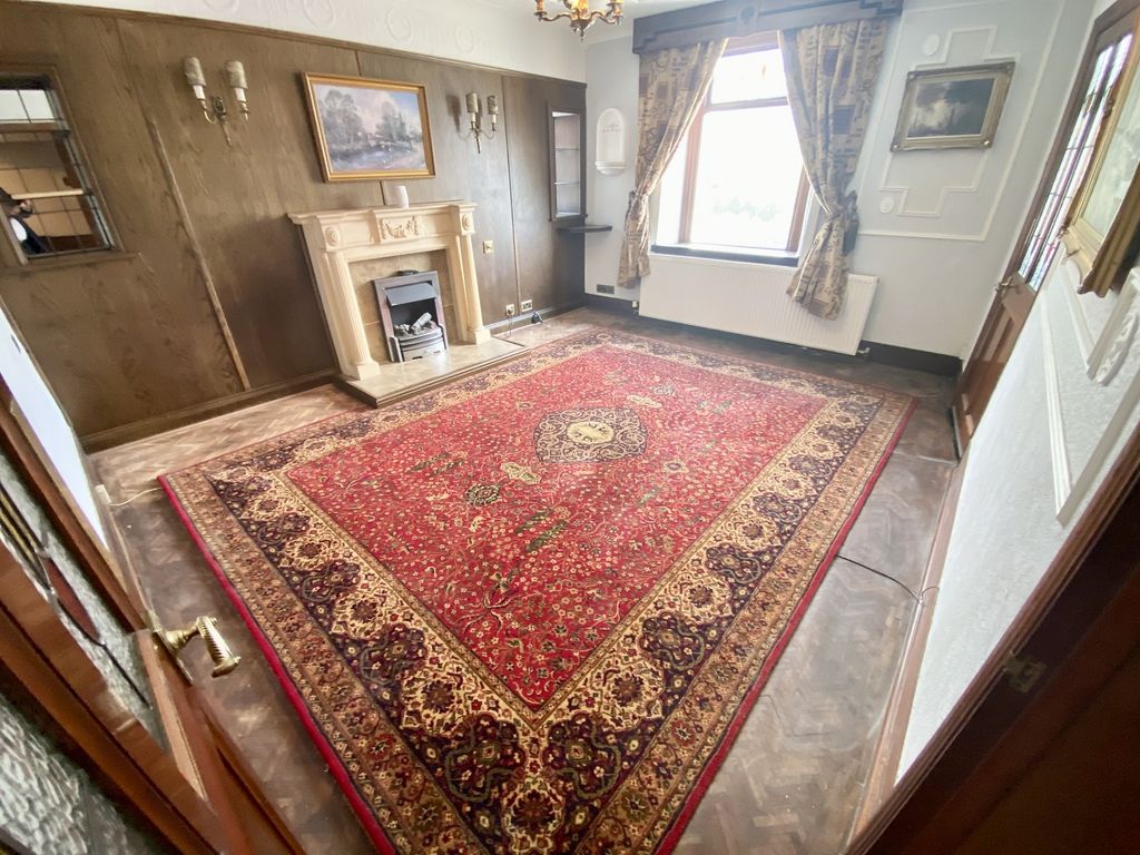 Property photo 2 of 24 Lounge