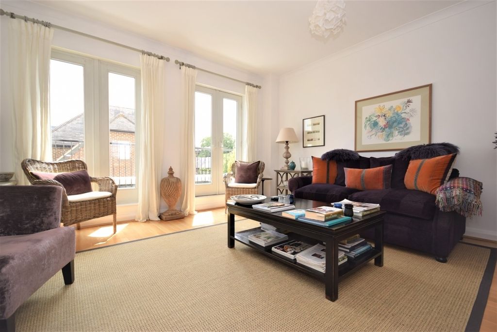 Property photo 3 of 9 7