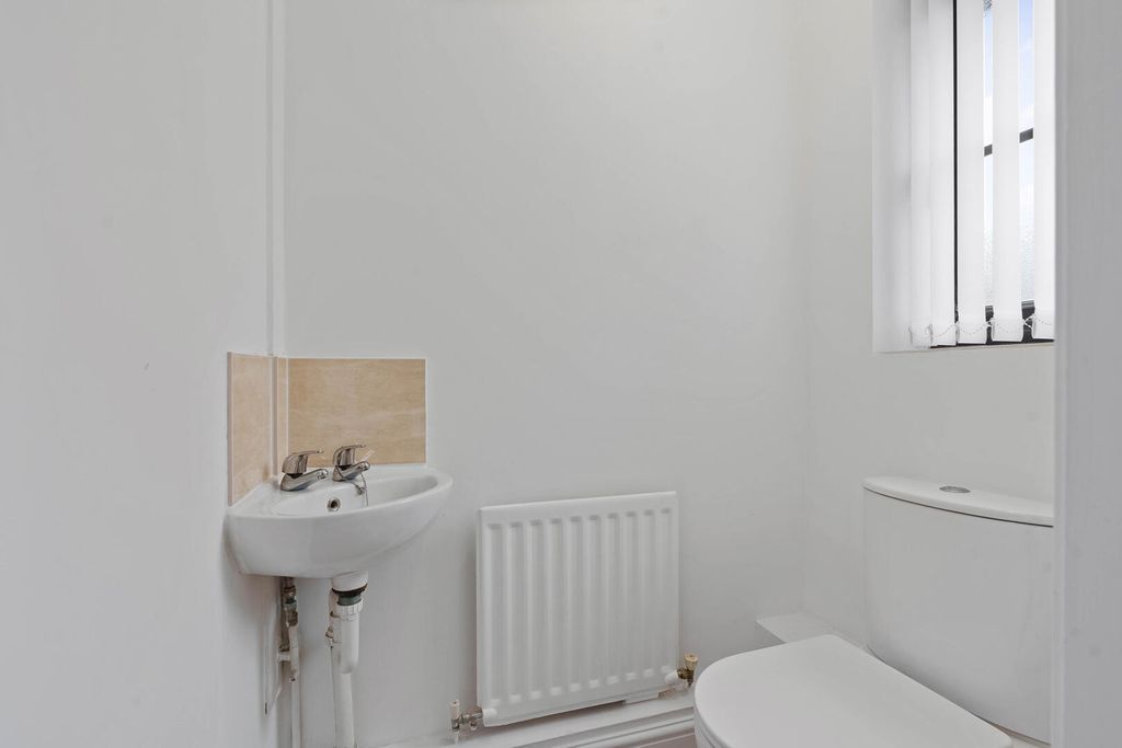 Property photo 3 of 23 WC