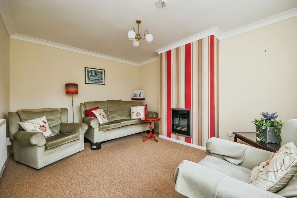 Property photo 3 of 15