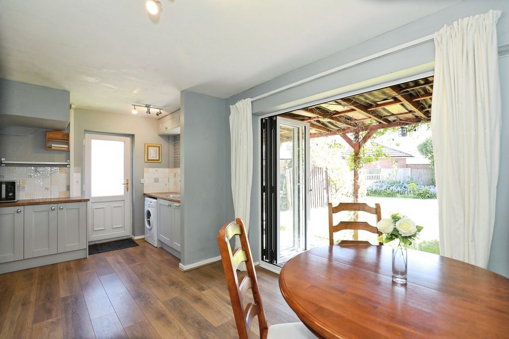 Property photo 3 of 18 Pbox-Img.Jpg