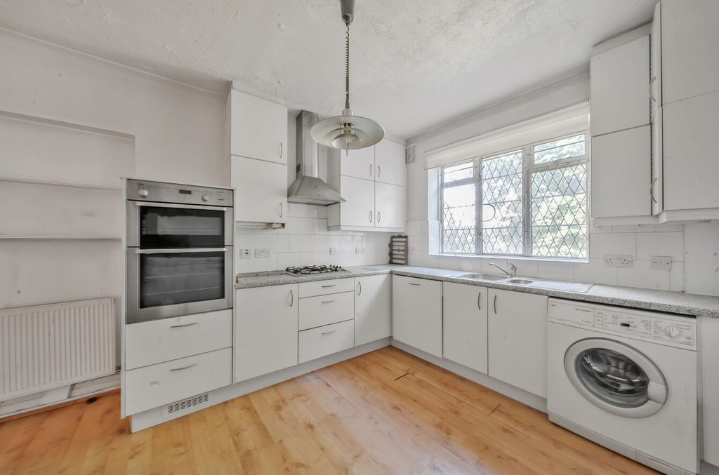 Property photo 3 of 15 1283593-16-6824c7...