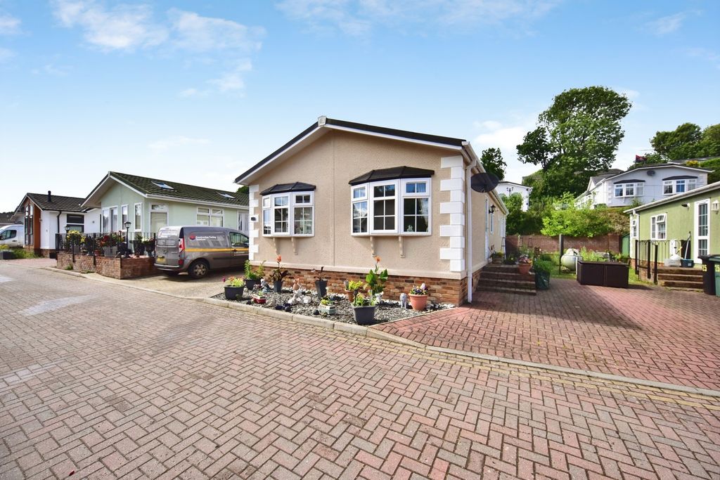 Property photo 1 of 19 Pbox-Img.Jpg