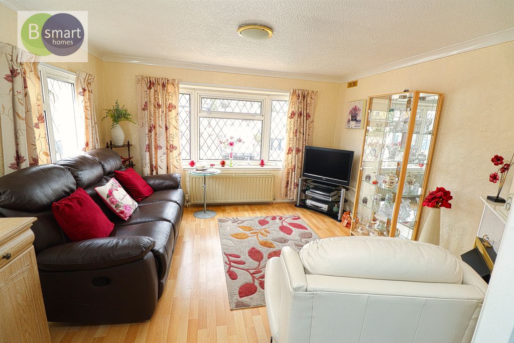 Property photo 3 of 10 Img_4971