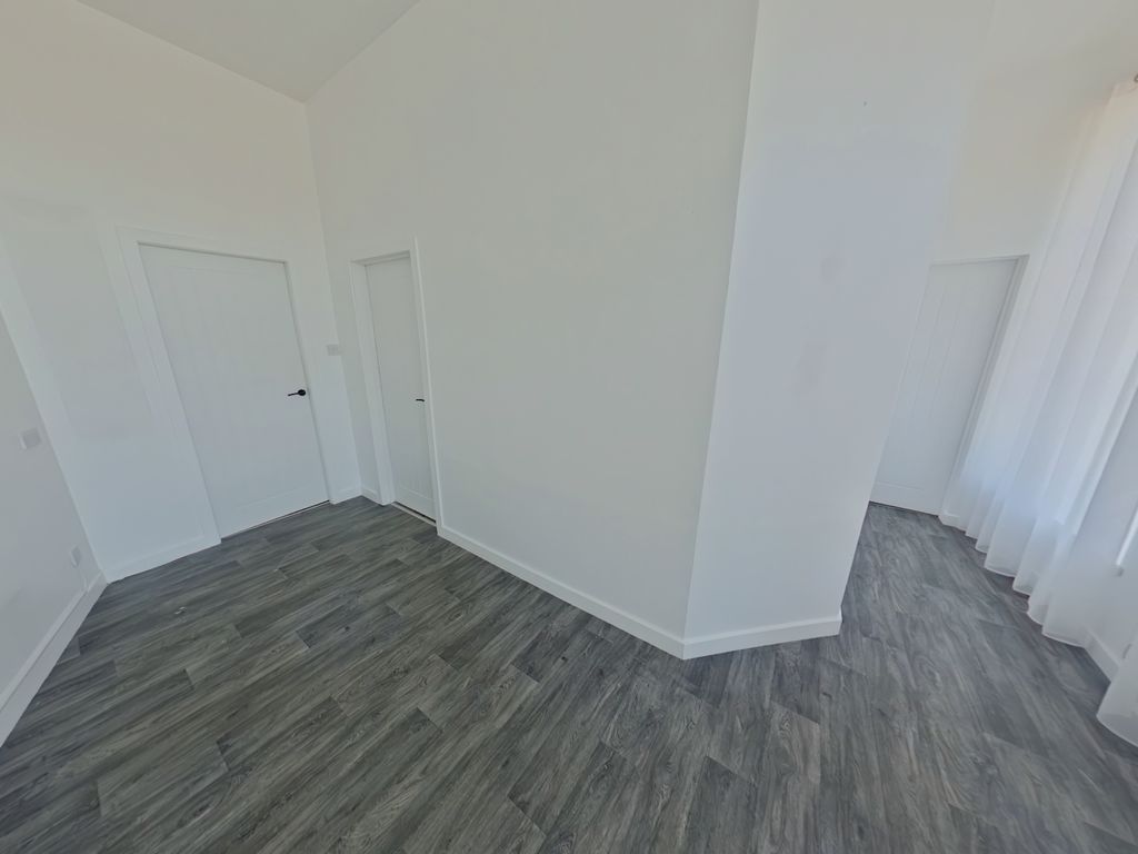 Property photo 2 of 7 Photo 1