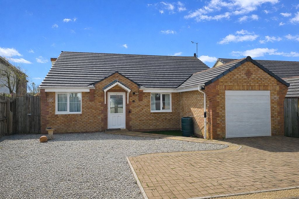 Property photo 1 of 16 1 - Picture No. 10