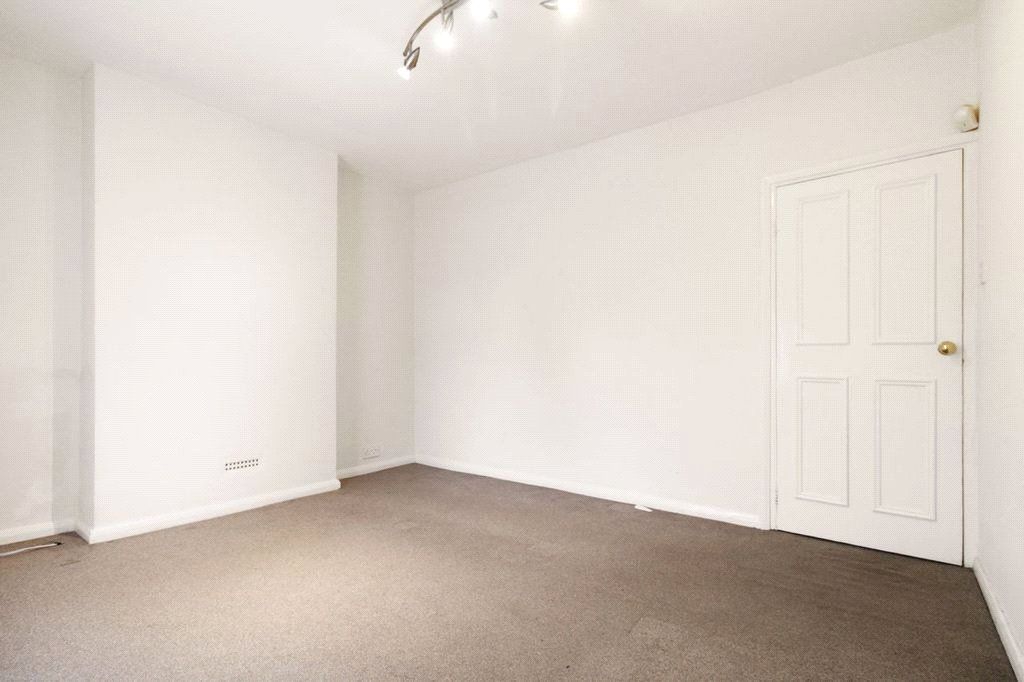 Property photo 2 of 7 Living Room