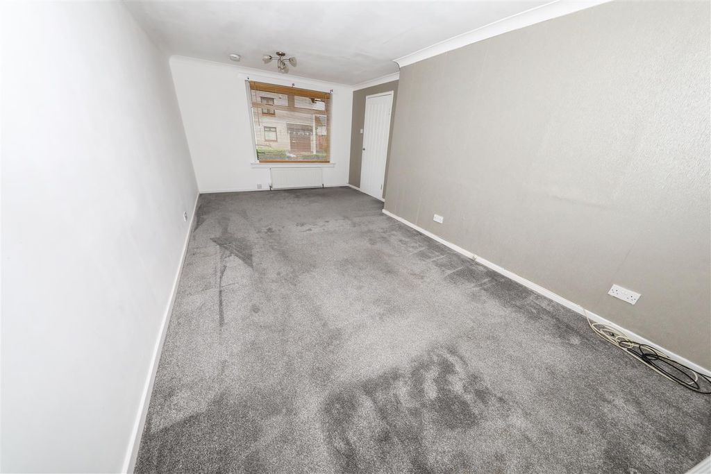 Property photo 3 of 13 c