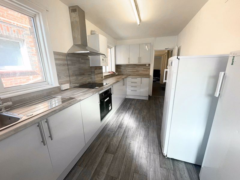 Property photo 2 of 9 Photo 17