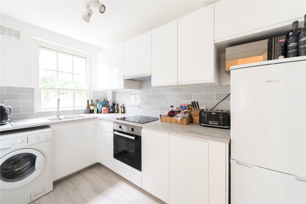 Property photo 3 of 14 Picture No. 07