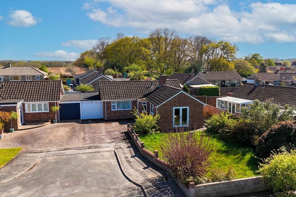 Property photo 1 of 23