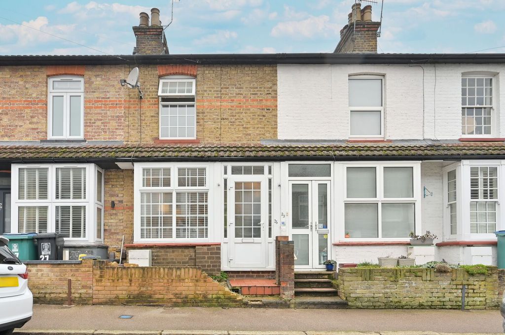 Property photo 2 of 17