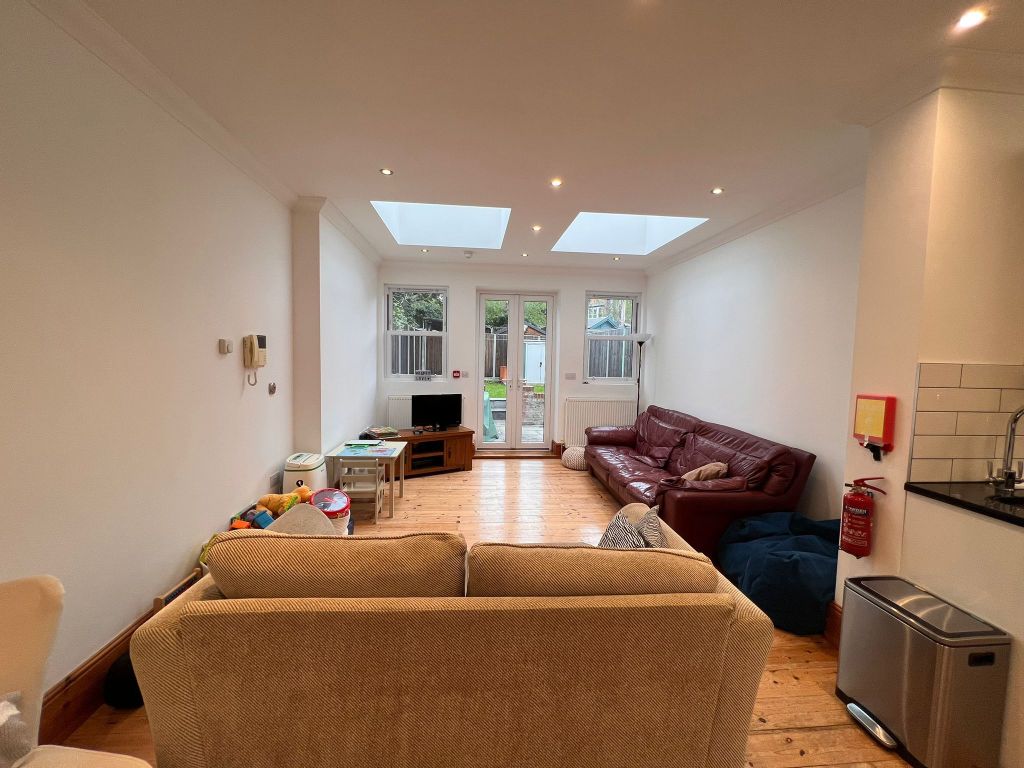 Property photo 3 of 13
