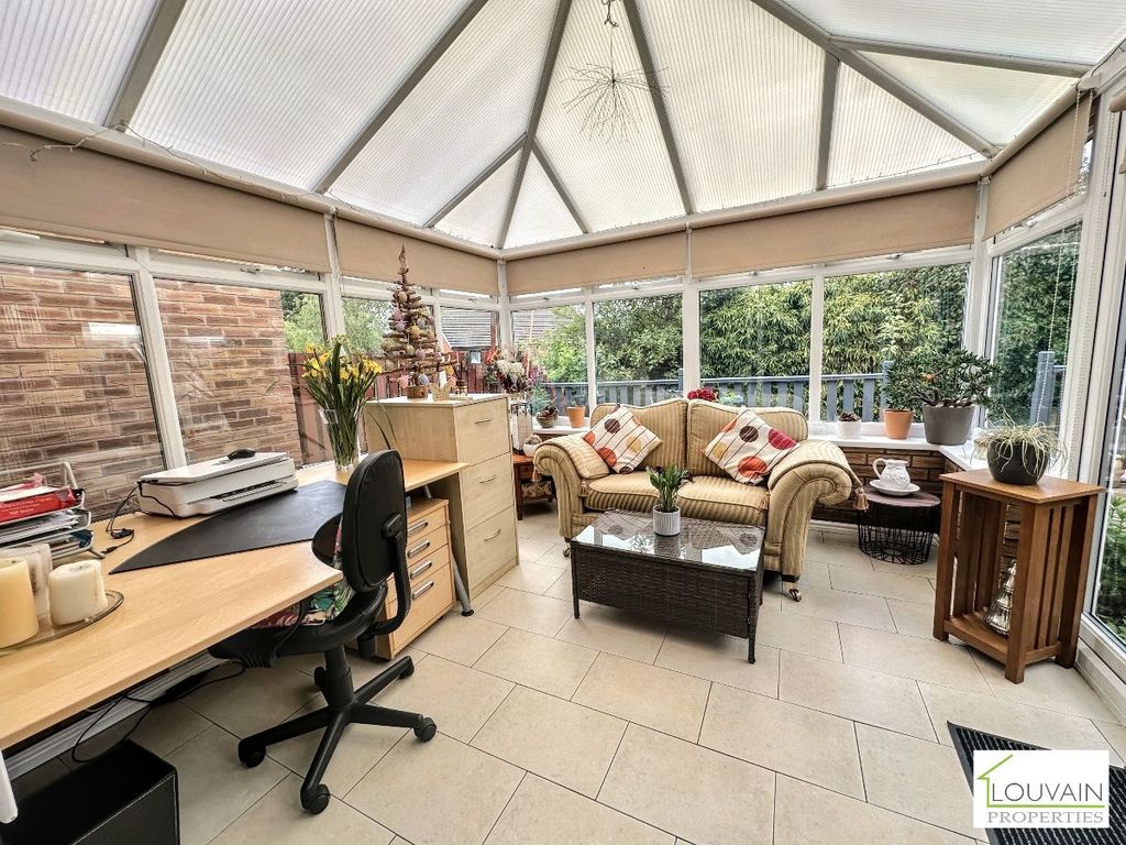 Property photo 2 of 24