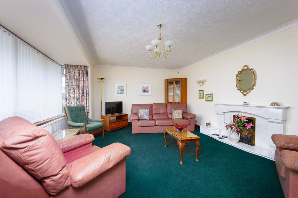 Property photo 3 of 30