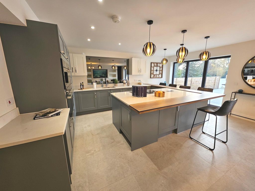 Property photo 3 of 33