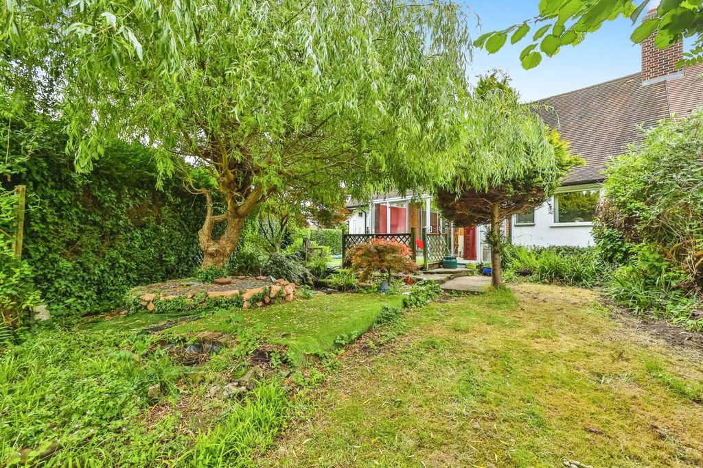 Property photo 2 of 15 Garden