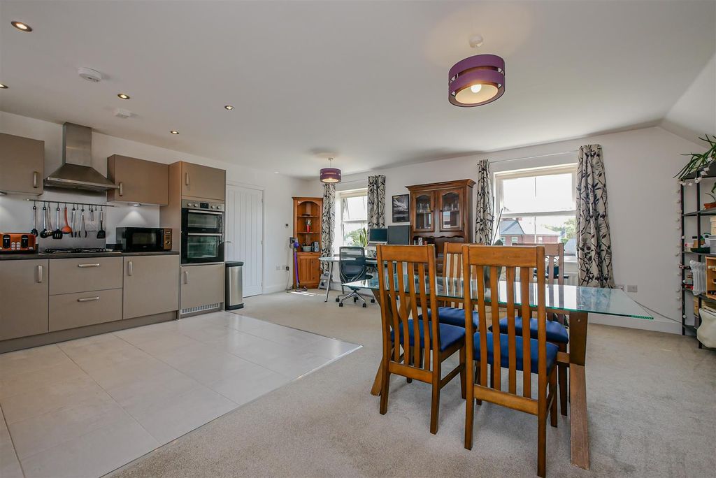 Property photo 3 of 10 P1610119.Jpg