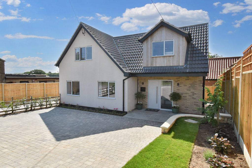 Property photo 1 of 22