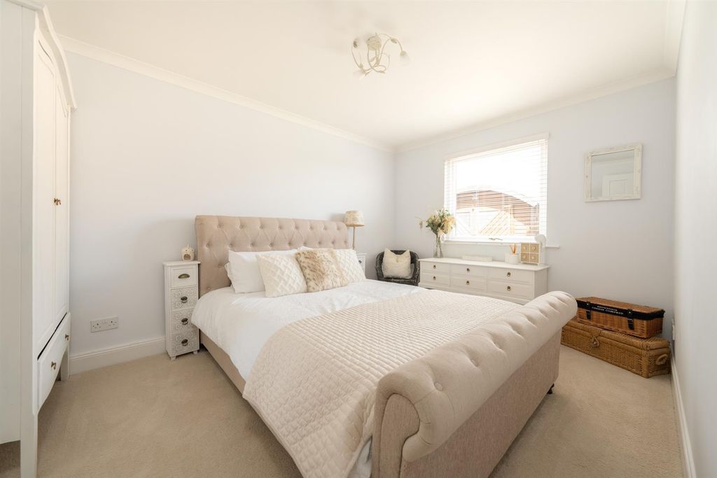 Additional image 15 of 6 bed detached house for saleDunollie, 58 Gillsland, Eyemouth TD14