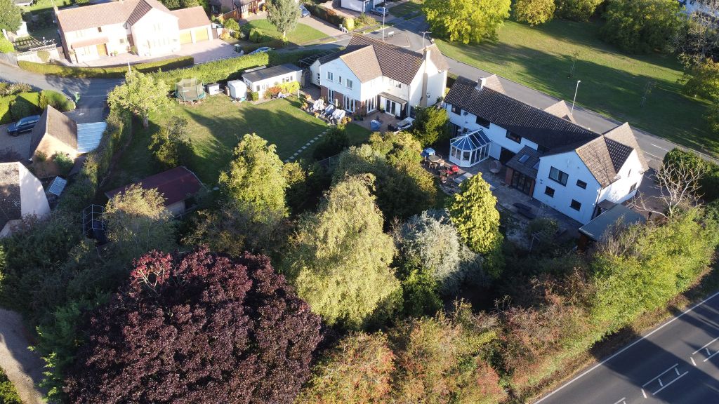 Property photo 2 of 19