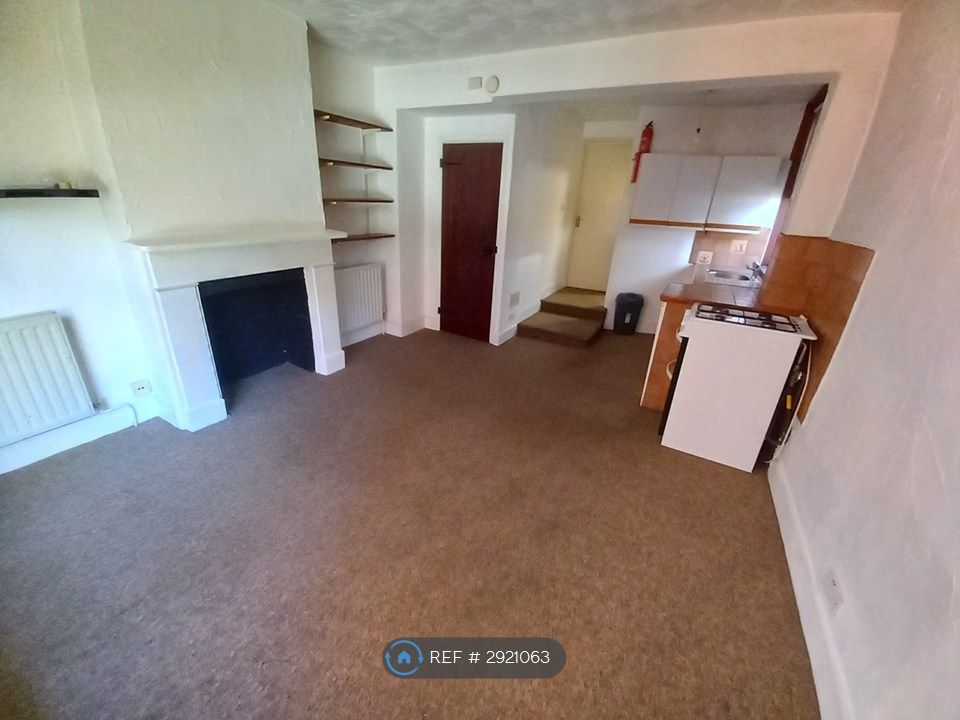 Property photo 1 of 11 Living Area