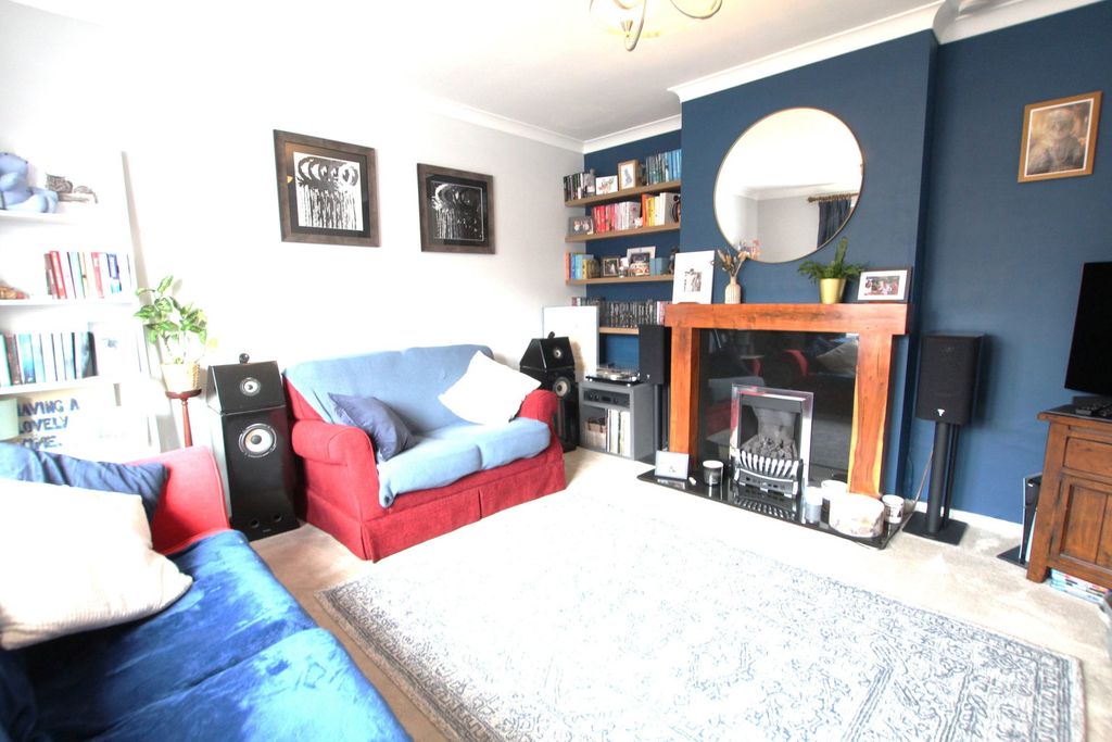 Property photo 2 of 16