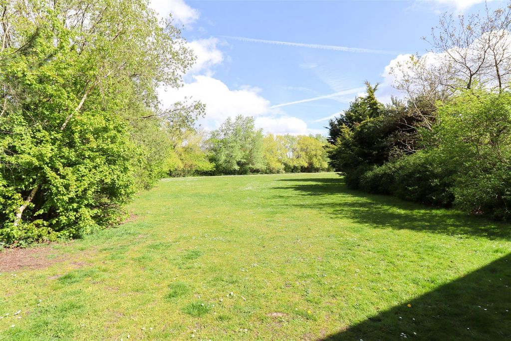 Property photo 2 of 12 Open Space