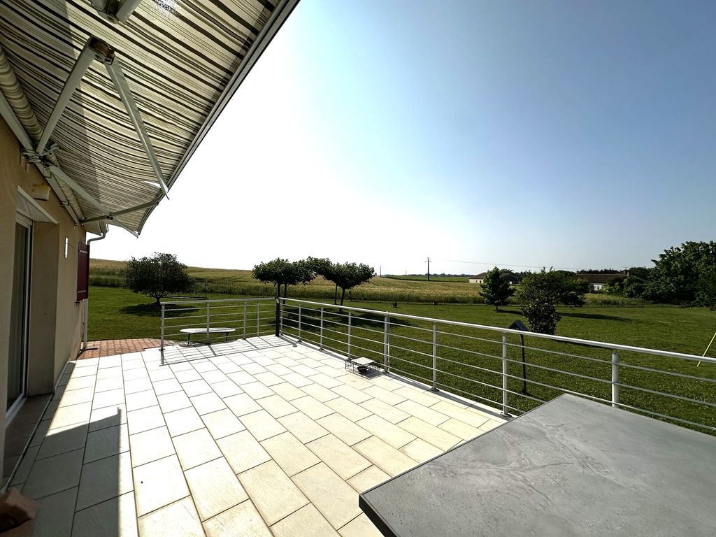 Property photo 3 of 18