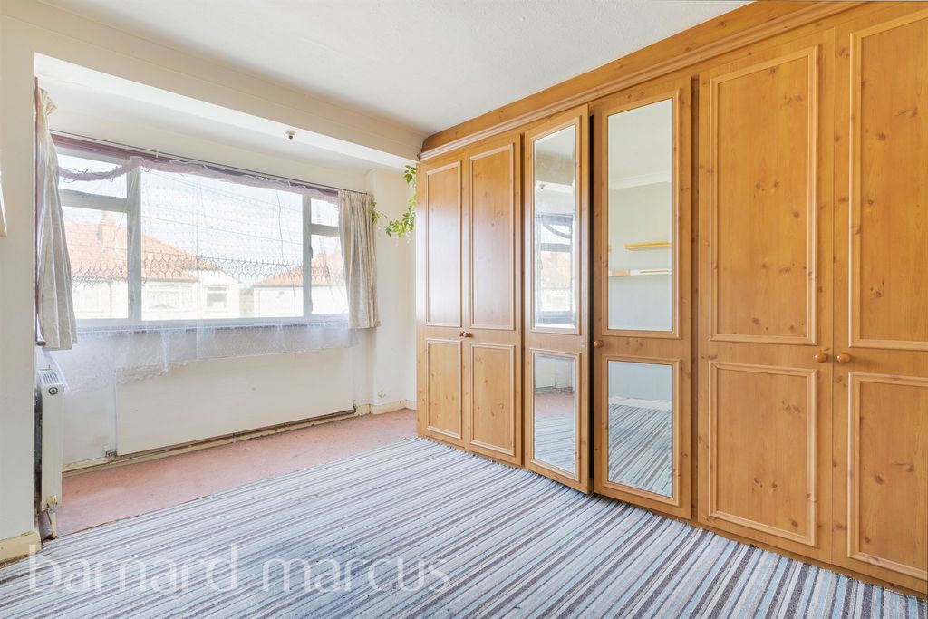 Property photo 2 of 3