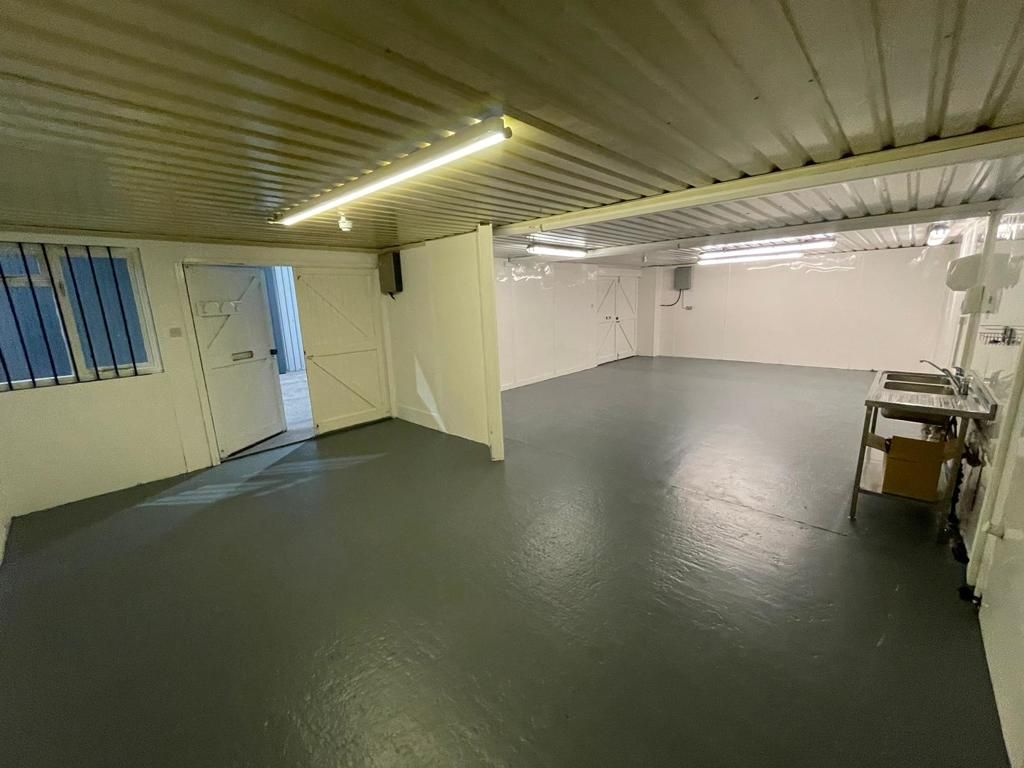 Property photo 3 of 6 Unit D&amp;E