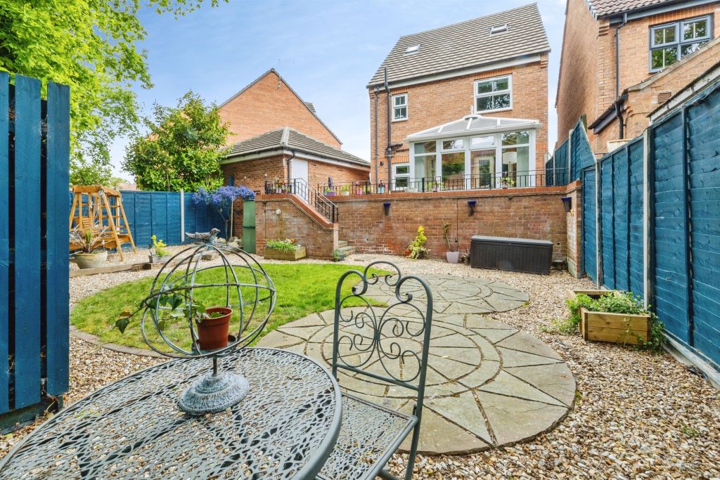 Property photo 2 of 21