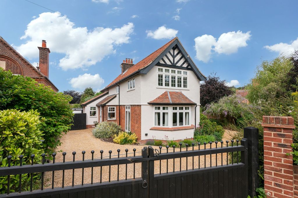 Property photo 1 of 25