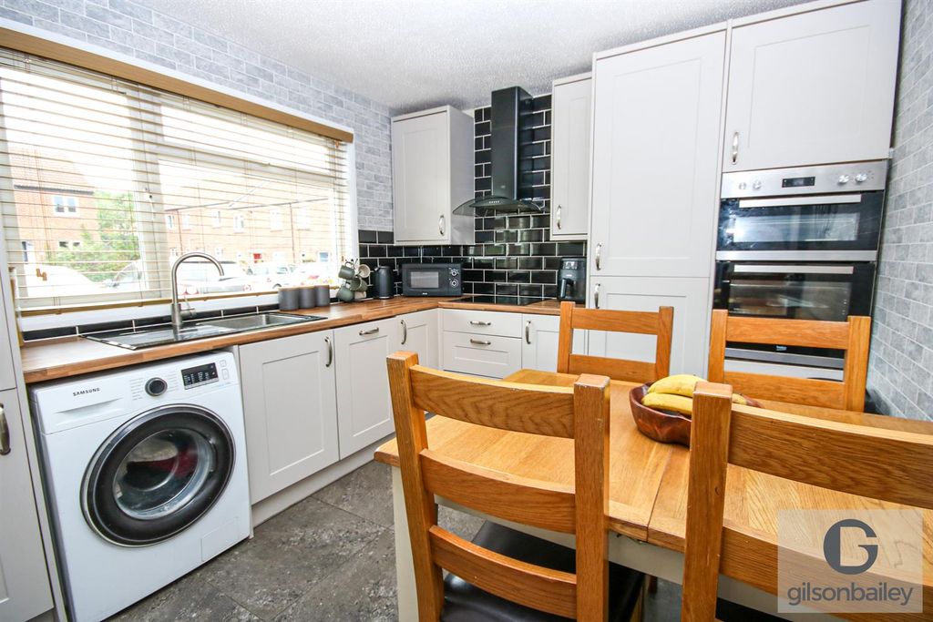 Property photo 2 of 14 Img_1059-2.Jpg
