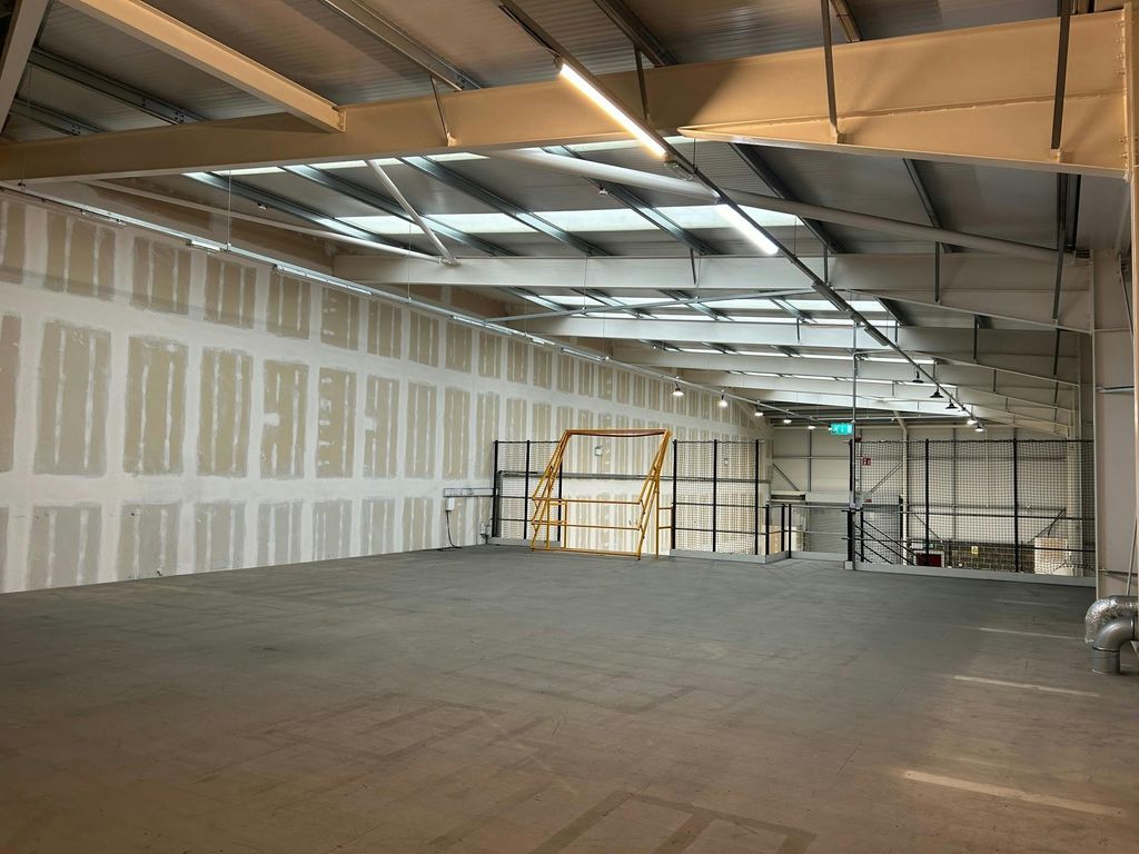 Property photo 3 of 7 Mezzanine