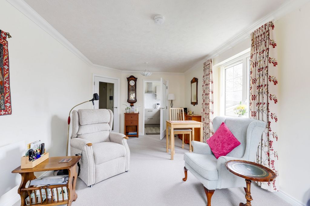 Property photo 2 of 18