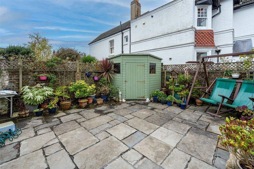 Property photo 2 of 19 Picture No. 20