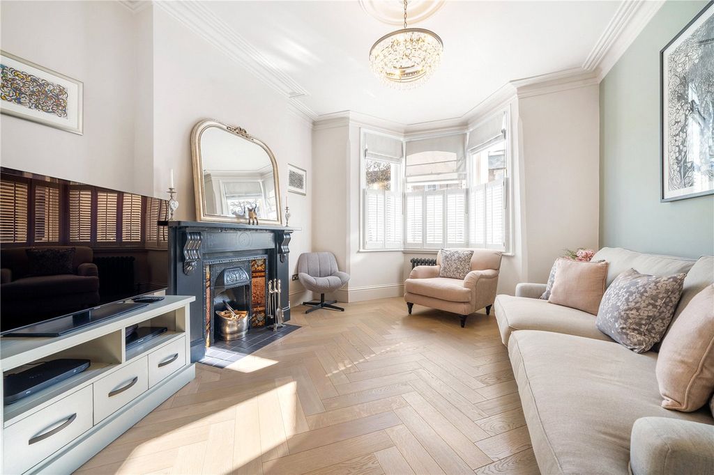 Property photo 1 of 21 Reception