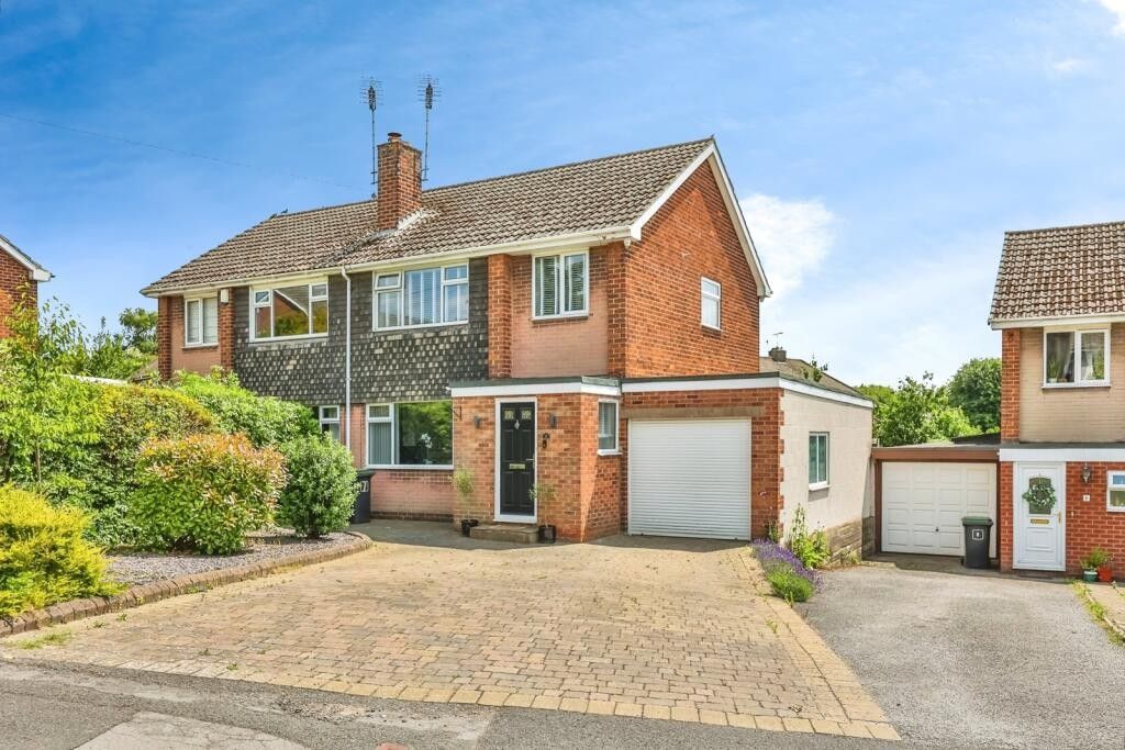 Property photo 1 of 17 4