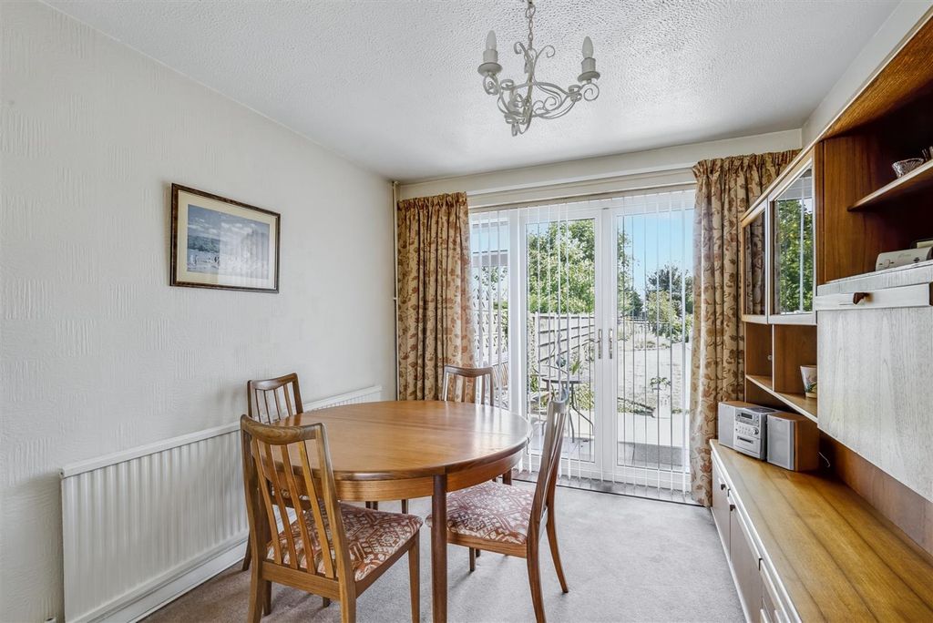 Property photo 3 of 19 Dining Room