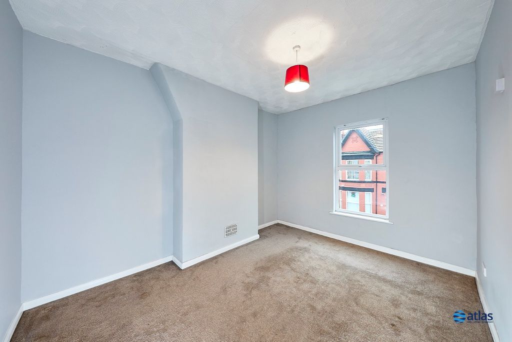 Property photo 3 of 16 Bedroom