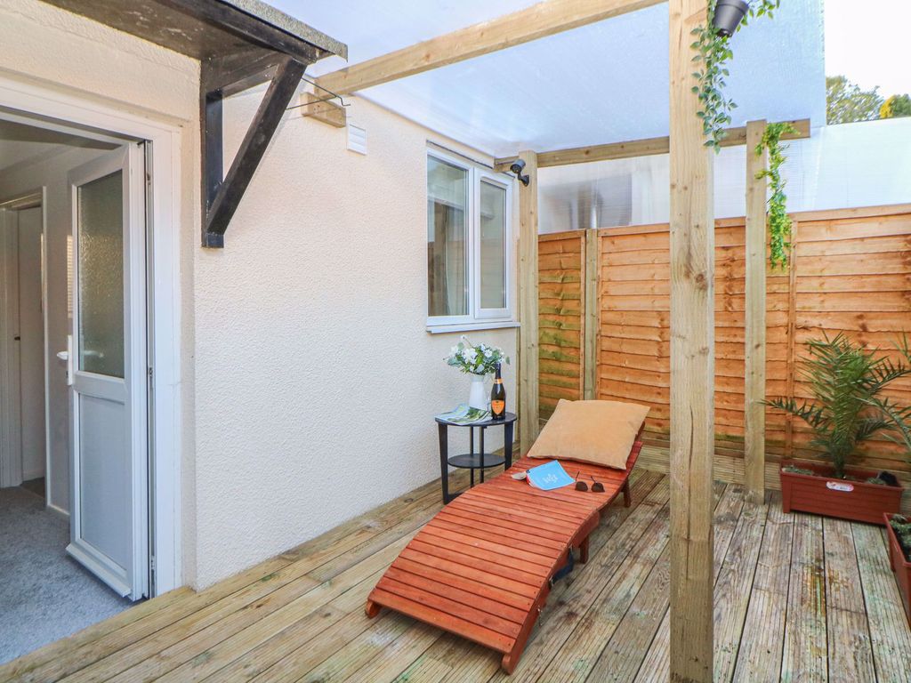Property photo 2 of 18 Back Garden Fully Decked And Fenced