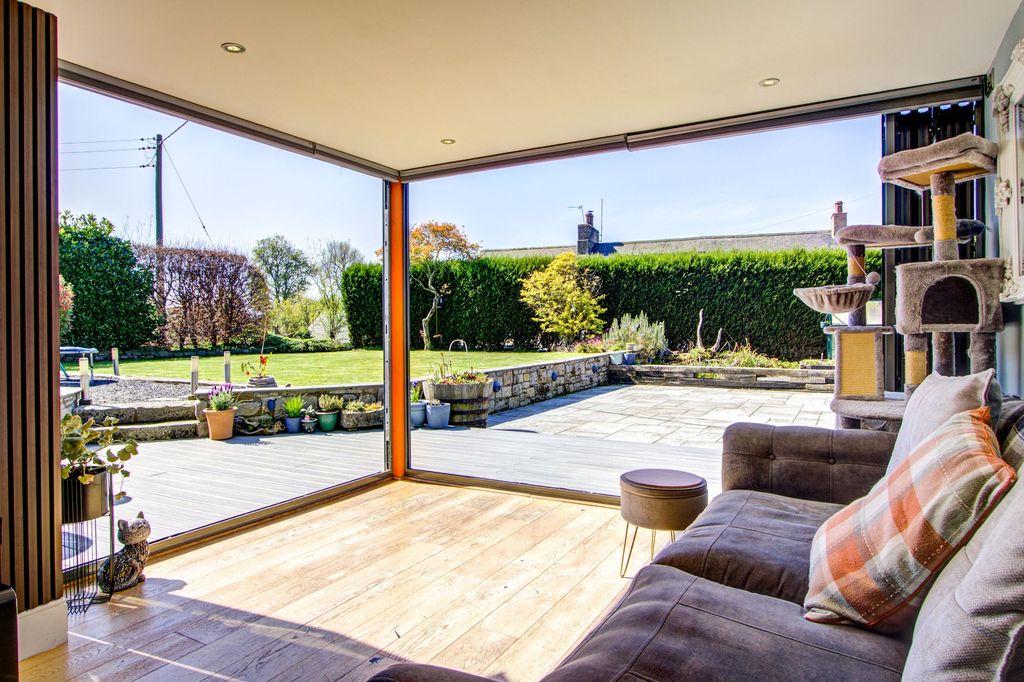 Property photo 3 of 34 Bi-Folds To Garden