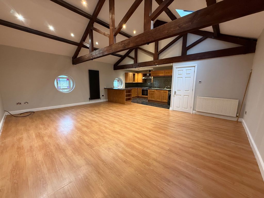 Property photo 1 of 8 Living Room