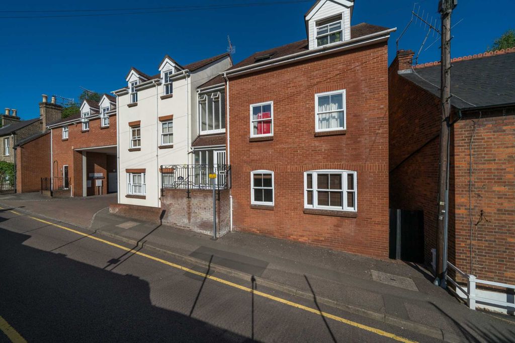 Property photo 1 of 6 Photo