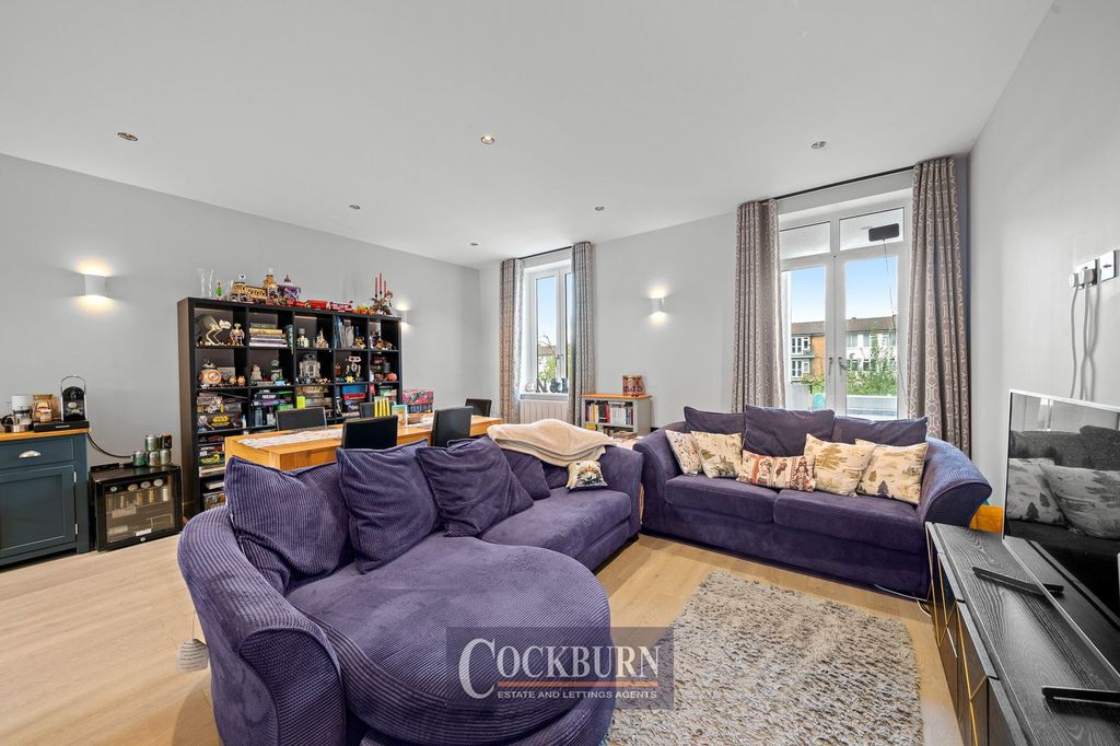 Property photo 2 of 19