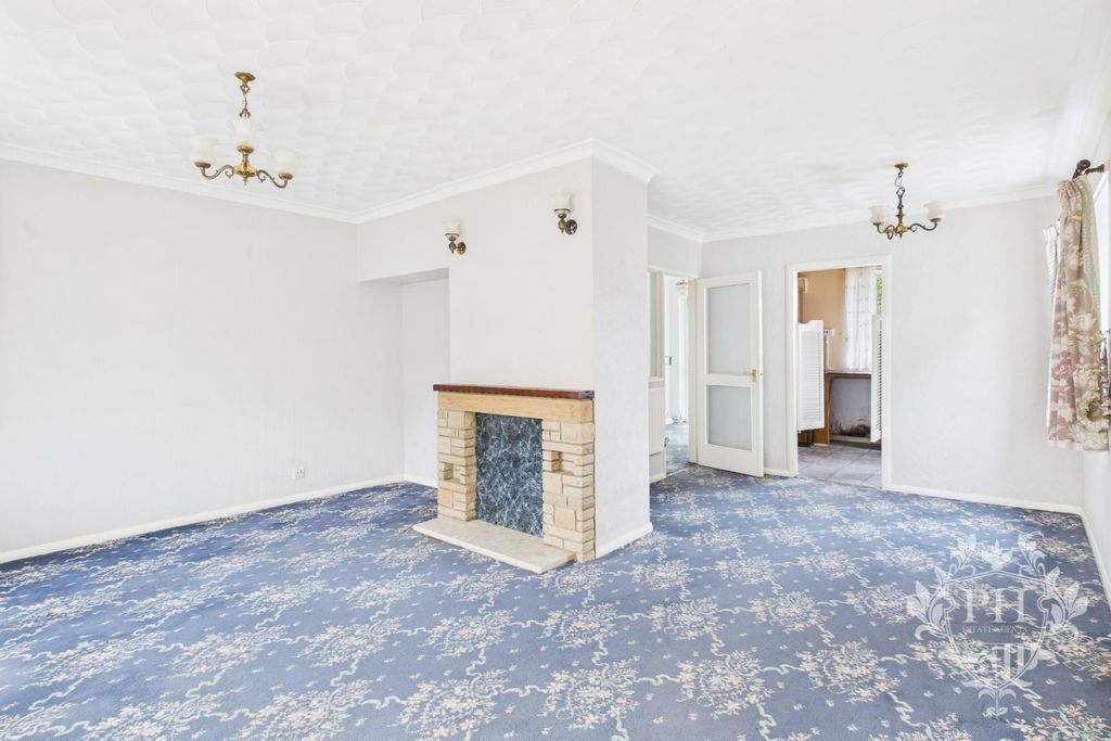 Property photo 3 of 15 Cam01415G0-Pr0450-Still016.Jpg