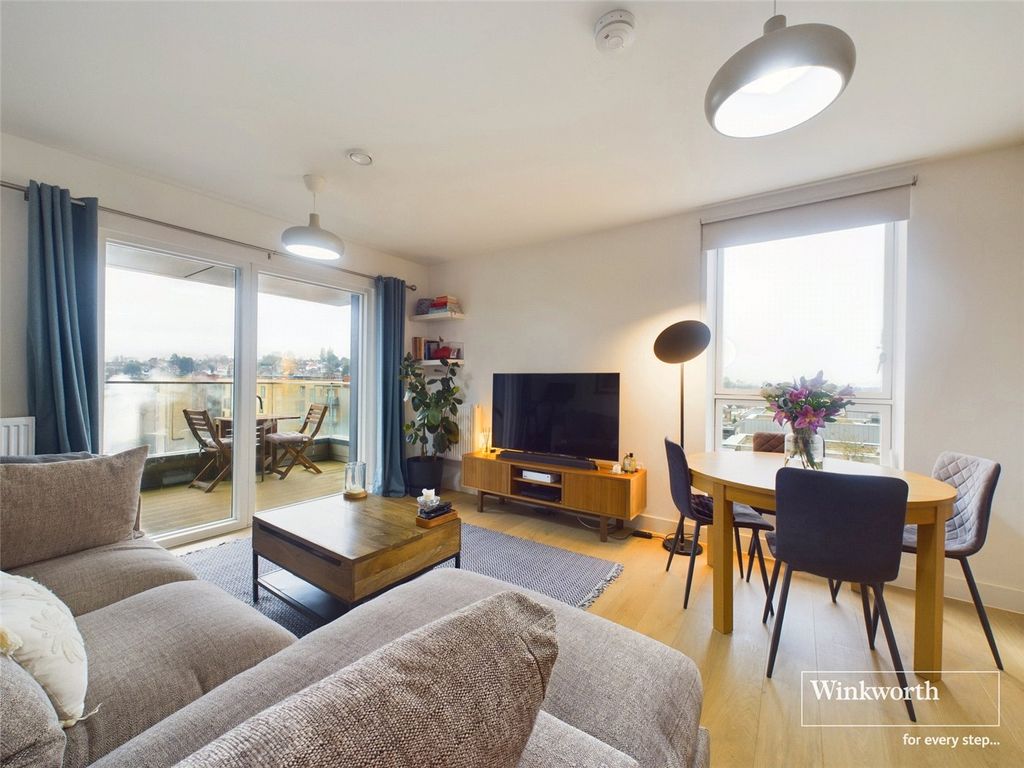 Property photo 1 of 8 Open Plan Living