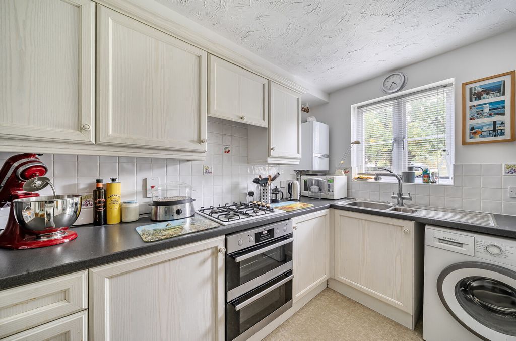 Property photo 3 of 17 1361881-12-68Dead...