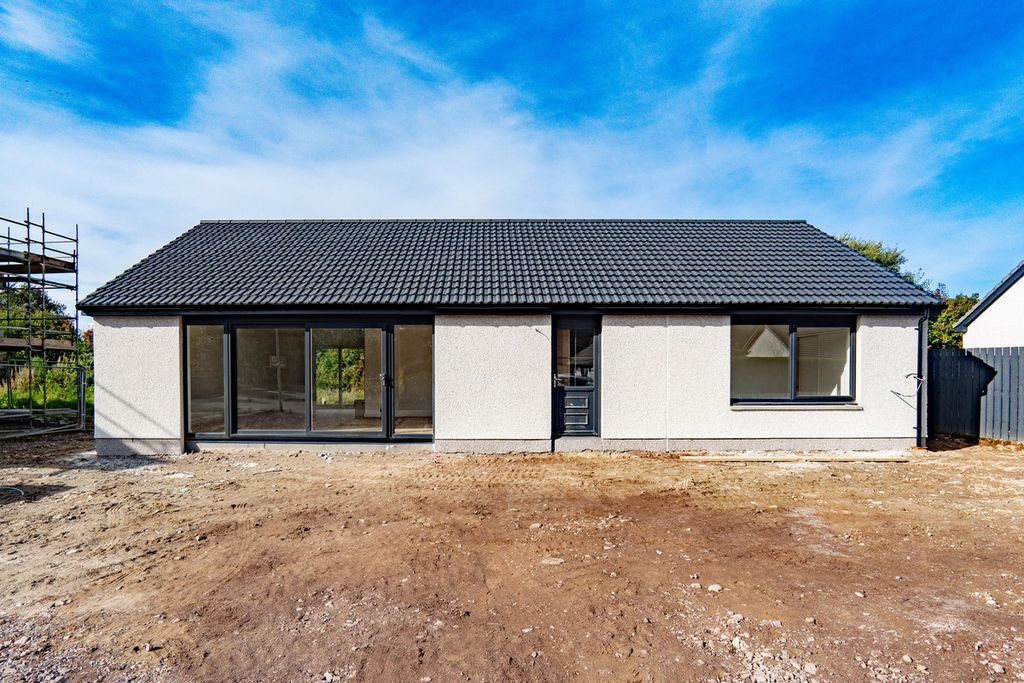 Property photo 1 of 21